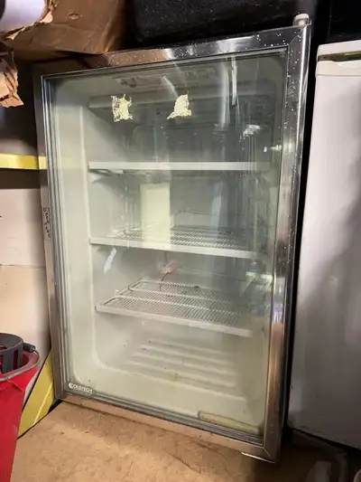 NEW AND USED RESTAURANT EQUIPMENT FOR SALE! WE HAVE EVERYTHING! STOVES, FRIDGE, MINI FRIDGE, DEEPFRY...