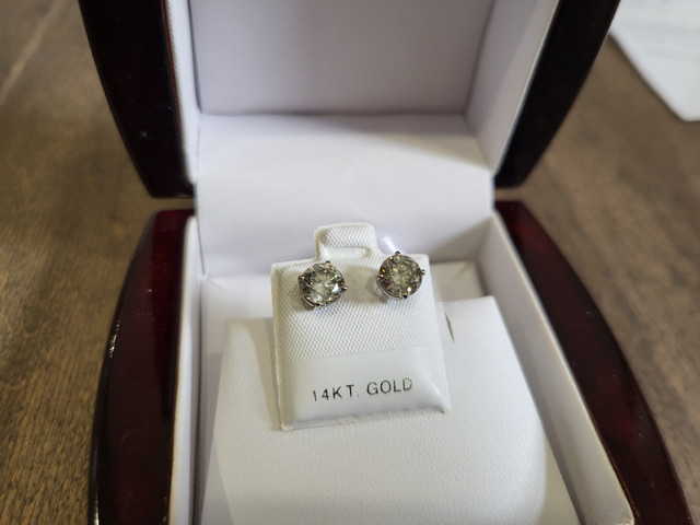 Brand New 14KT White Gold Brilliant Cut Diamond Earrings For Sal in Jewellery & Watches in London - Image 4