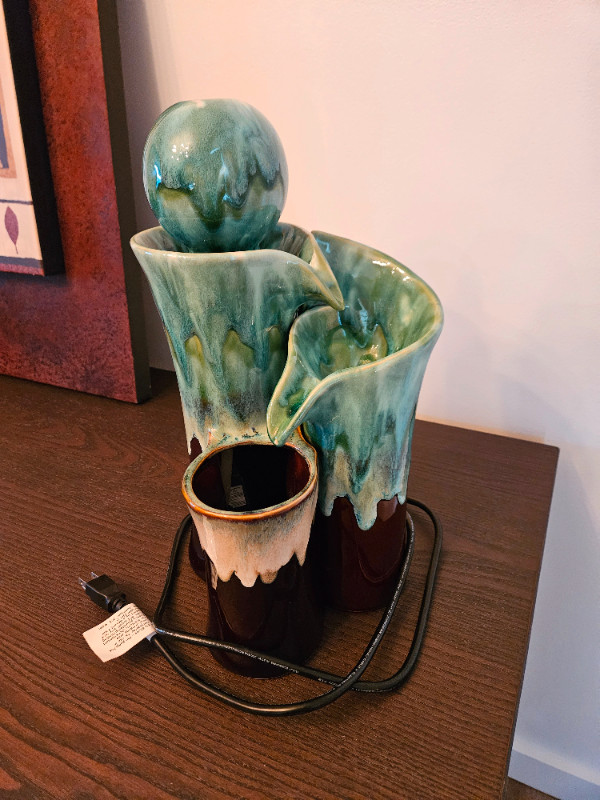 Ceramic table-top water fountain in Home Décor & Accents in Vancouver
