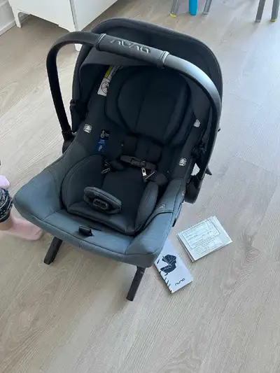 ***baby Nuna cars seat***, View more
