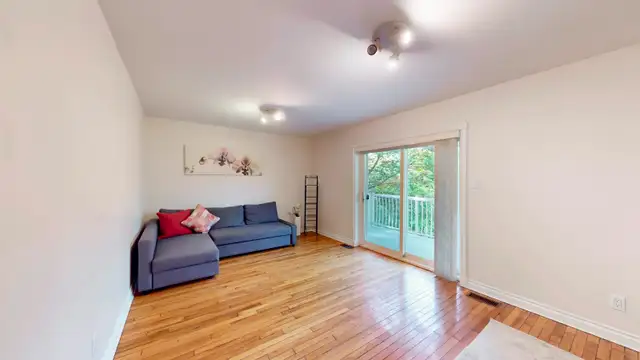 NORTH YORK BAYVIEW YORKMILLS  HOUSE 3 ROOM +2 BATH + PARKING in Short Term Rentals in City of Toronto - Image 7