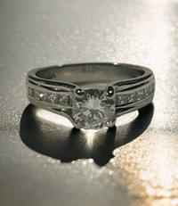 VERRAGIO engagement ring - size 8 $7900 OBO