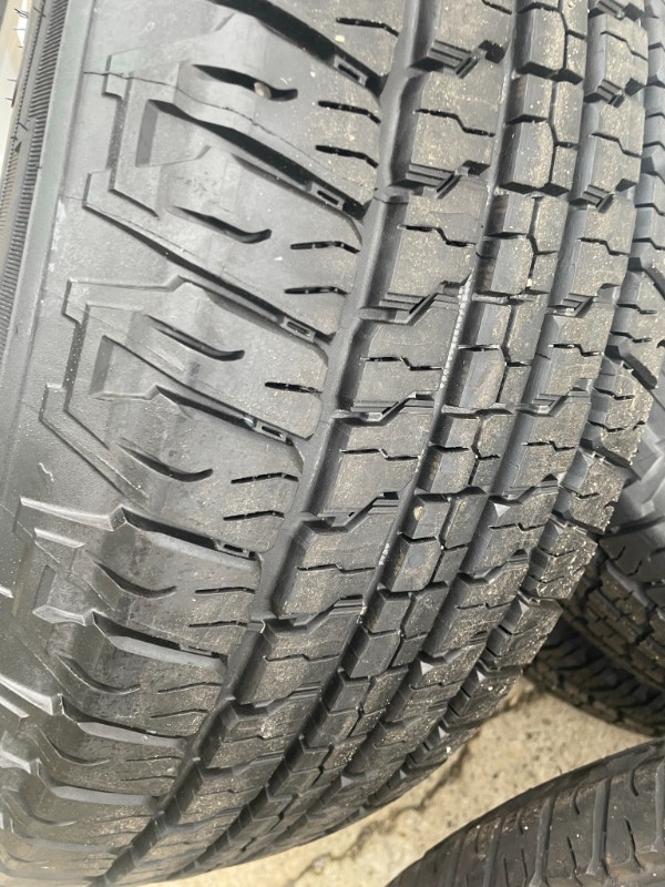 2022 Chevy GMC Sierra Yukon OEM wheels and New all season tir Tires