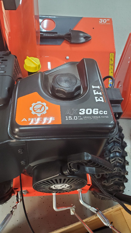 Ariens Deluxe 30" EFI Snowblower, Electric Start, 10% Discount in Snowblowers in Stratford - Image 4