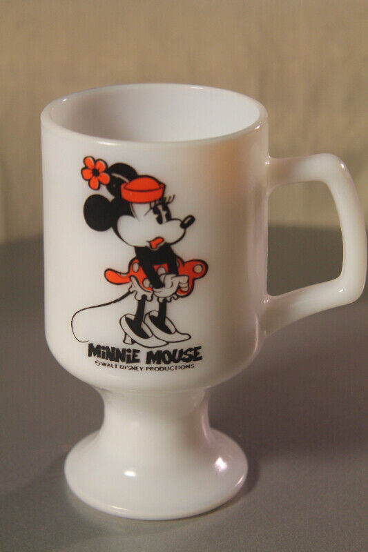 VINTAGE MINNIE MOUSE MUG in Arts & Collectibles in London - Image 2