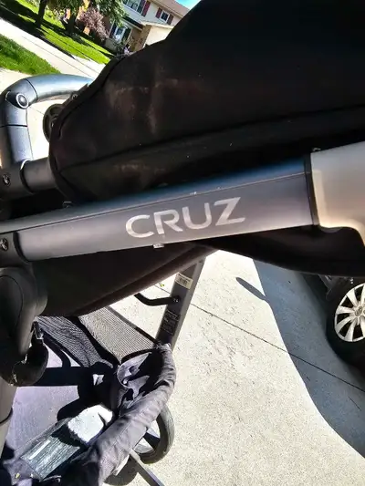 Uppababy Cruz stroller with piggyback, View more
