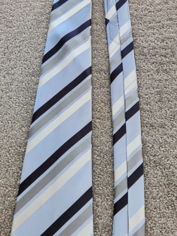 Men's Silk Neck Ties - Pointed Tip - Jones New York - 100% Silk in Men's in Calgary - Image 4