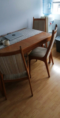 Mid century Danish style dining table and 4x chairs
