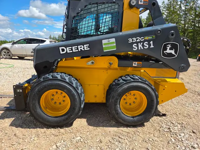 2023 John Deere 332G Skid Steer - 164 hours in Heavy Equipment in Winnipeg - Image 2