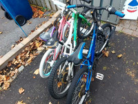 Trois vélos pour enfant très bon état 