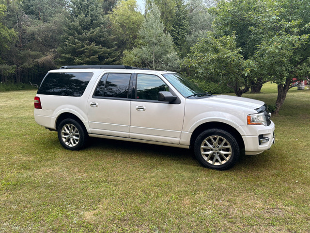2017 Ford Expedition Max in Cars & Trucks in Thunder Bay - Image 4