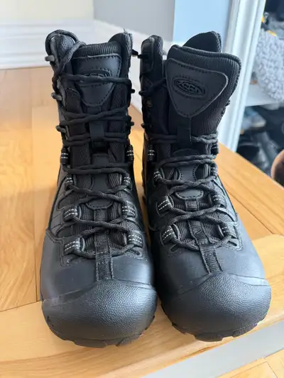 bottes de service femme gr 7, View more