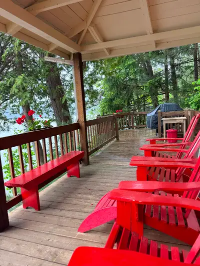 Chalet à louer bord de l’eau -  Dispo Août - Sept !, View more