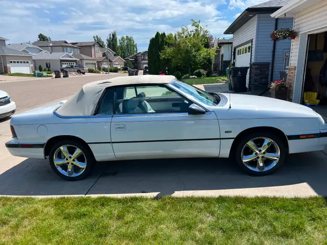 1991 Chrysler Lebaron convertible reduced 2800.00 in Cars & Trucks in Lethbridge - Image 3