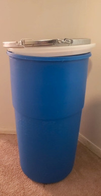 Food Grade Blue Barrel - 15 Gallon - Small not LARGE!  