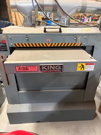 Hardly used in a personal hobby shop. Comes with lots of new rolls of sand paper. Was used with a ki...