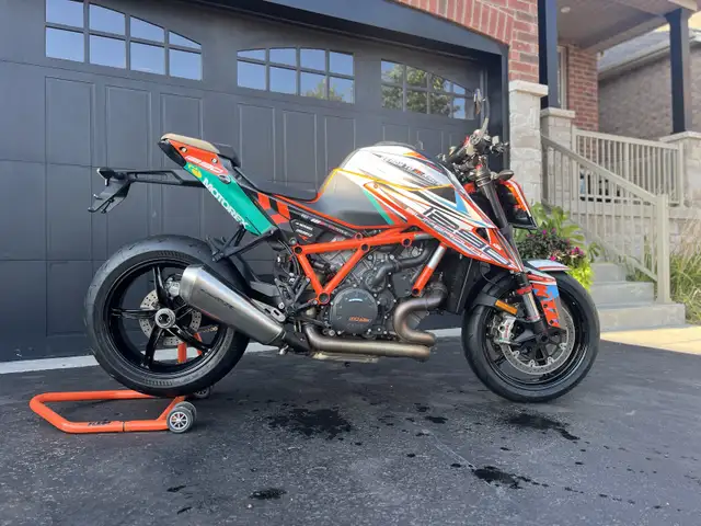KTM 1290 Super Duke R 2020 in Sport Bikes in Sherbrooke - Image 4