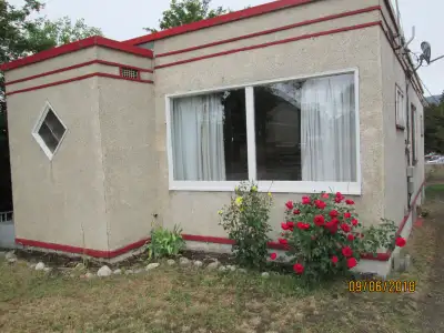 Private whole house for rent. Not shared with another tenant. Spacious, bright and very clean.Lots o...
