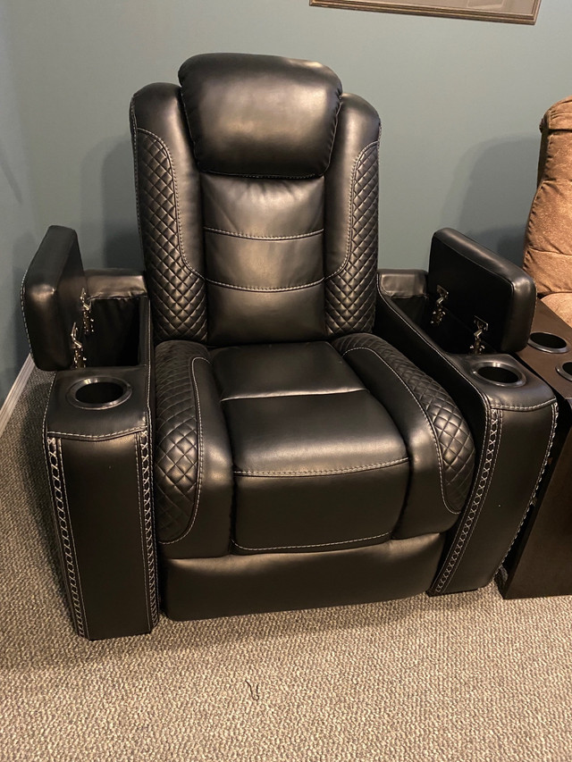 Ashley Partytime Power Recliner in Chairs & Recliners in Grande Prairie - Image 2
