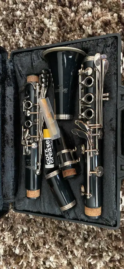 SELMER CLARINET Model CL-300 with case. For school band. Mint. , View more