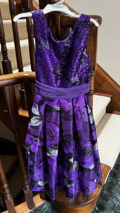 Beautiful holiday dress - Newberry size 12, View more