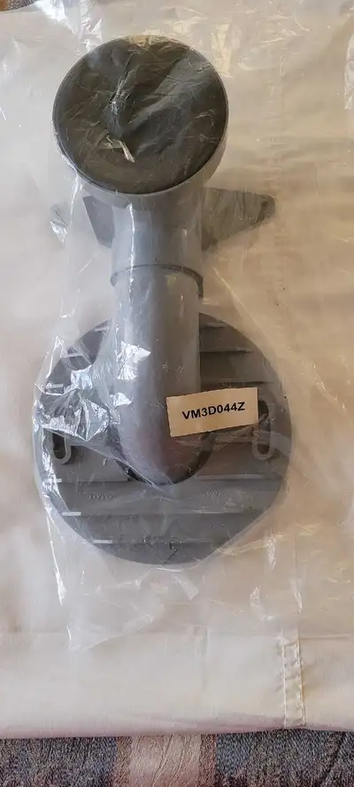 Toto toilet flange mounting kit VM3D044Z with mounting screws, View more