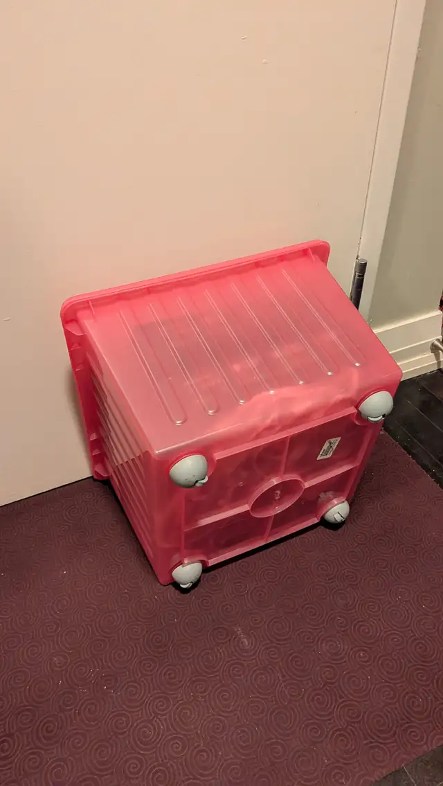IKEA VESSLA Storage crate w/Matching Lid, casters, Pink in Storage & Organization in City of Toronto - Image 3