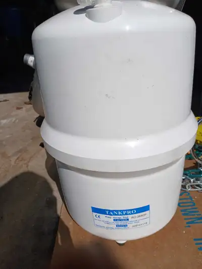 I'm selling a used TANKPRO RO-264CP water storage tank, ideal for reverse osmosis systems, and while...