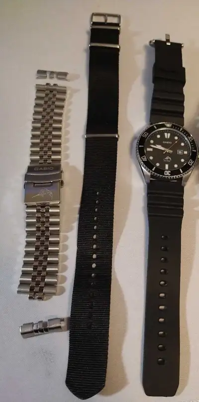 casio duro mdv-106 diver watch + extras, View more
