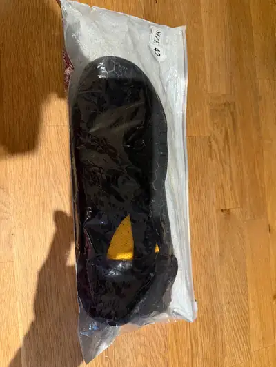 NEW! Black Water Shoes Size 9M, View more