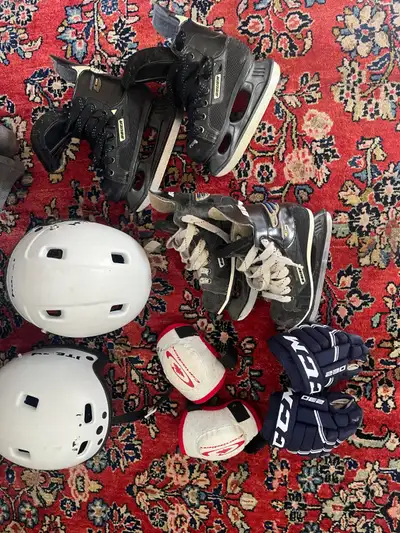 Young kids skates, helmuts, hockey gloves and elbow pads - free, View more