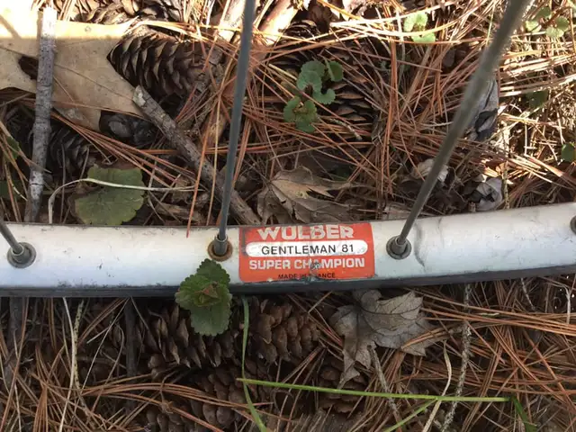 700c vintage road bike wheels 1980s in Frames & Parts in Kingston - Image 4
