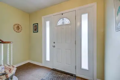 Second Floor Room for Rent – Applewood Heights, Mississauga Location: Flagship Drive, Applewood Heig...
