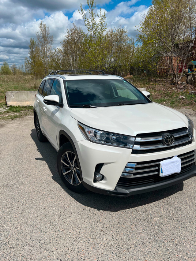 2017 Toyota Highlander XLE AWD in Cars & Trucks in Sudbury - Image 2