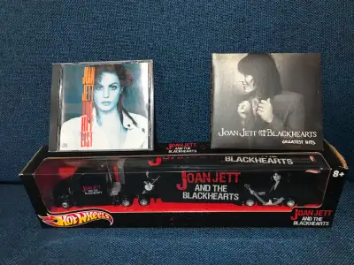JOAN JETT & THE BLACKHEARTS HOT WHEELS TOUR TRUCK + 2 CD, CAMION NEUF NON DÉBALLÉ , THE HIT LIST EST...