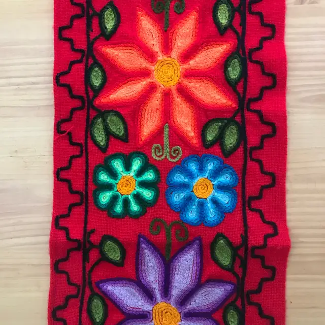 Handcrafted Colourful Mexican Floral Chiapas Table Runner in Rugs, Carpets & Runners in Ottawa - Image 4