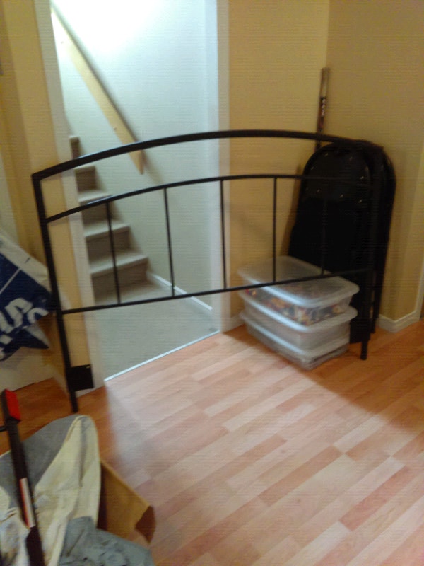 Tête de lit ajustable pour lit double ou Queen Lits et matelas