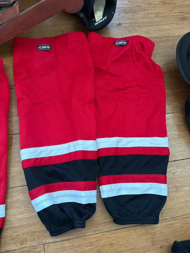 KOBE NHL HOCKEY SOCKS in Hockey in Brantford - Image 3