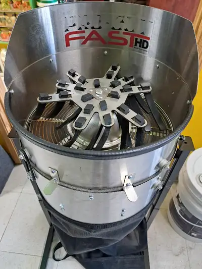 Pro-Cut Fast HD, bud/herb/flower trimmer with x-blade. Like new