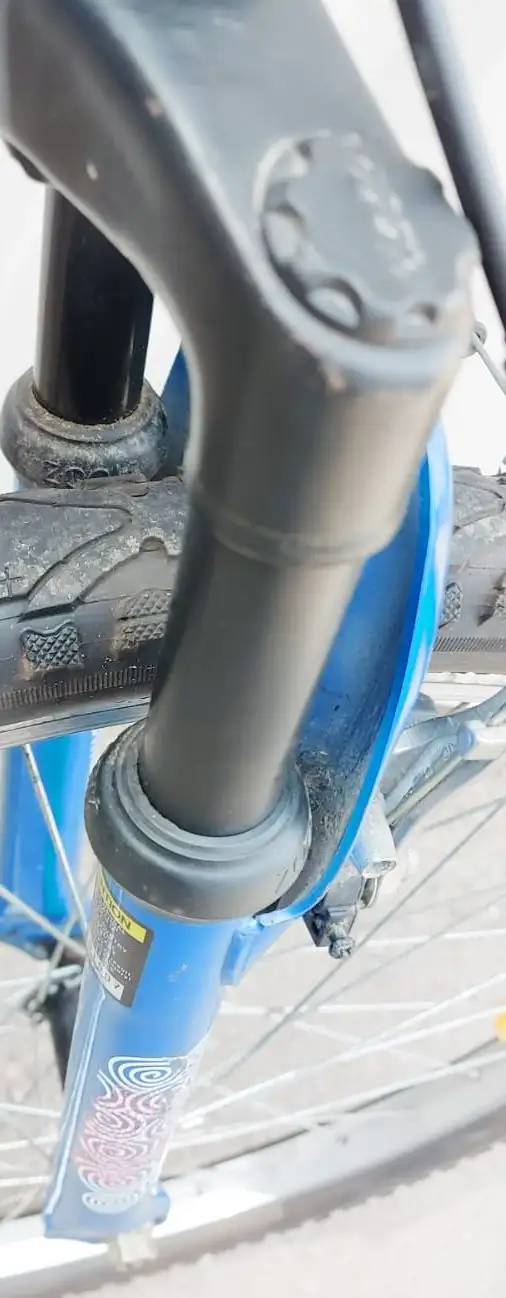 INFINITY HARDTAIL 21-SPEED MOUNTAIN BIKE (UNISEX) in Mountain in London - Image 8