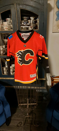 Flames Jersey Small | Kijiji in Calgary. - Buy, Sell & Save with Canada's  #1 Local Classifieds.