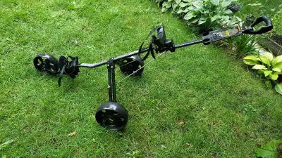 New 3 Wheel Push / Pull Golf Caddy Cart New Condition $135