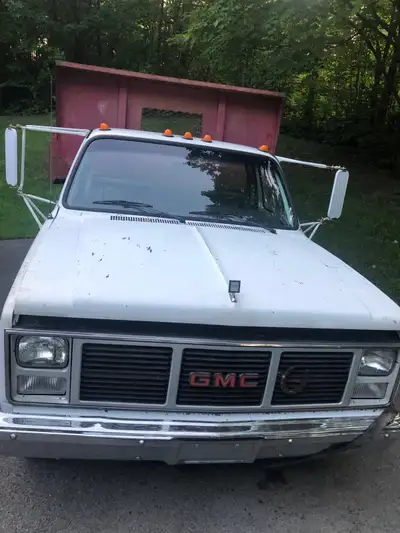 Blown motor . 6.2 l diesel . Great cond body and dump . Recent tires and brakes . Under truck looks...