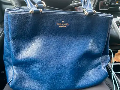 Kate Spade Royal Blue Shoulder Bag 3 compartments with the middle one with a zipper Pick up Millwood...