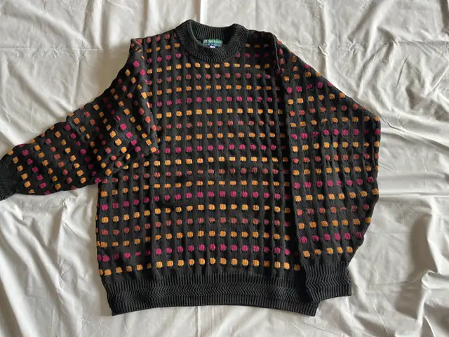 Men's 100% Cotton Sweater in Men's in St. Albert - Image 3