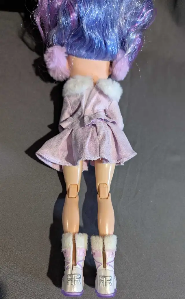 Rainbow High  Winter Break Sports Dolls  in Toys & Games in Charlottetown - Image 5