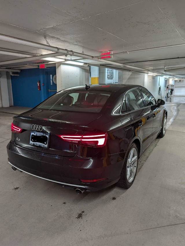 Audi A3 black under warranty  dans Autos et camions  à Ville de Montréal - Image 3