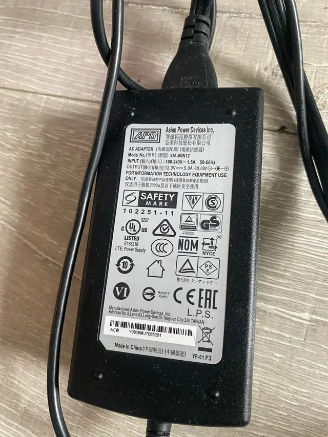 APD AC Power Adapter 12V 5A 60W – DA-60N12