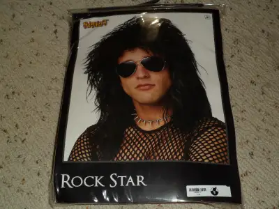 Spirit Halloween Rock Star wig - Black, View more