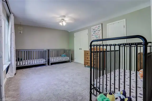 An Awesome Room for Rent in Room Rentals & Roommates in Owen Sound - Image 4